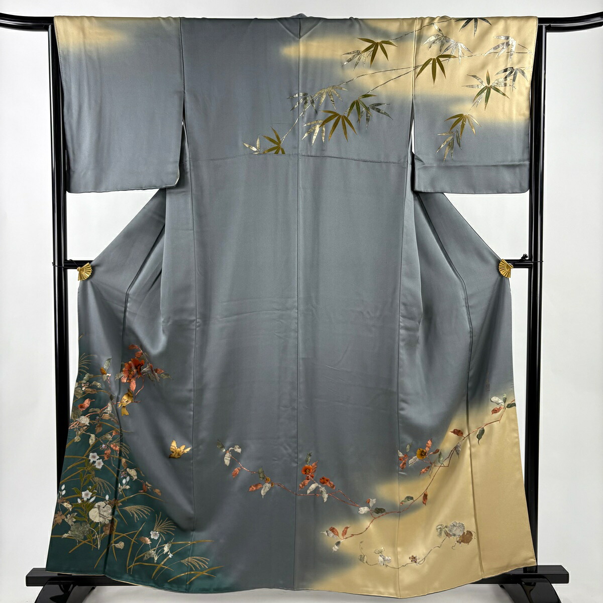 訪問着 身丈159.5cm 裄丈64.5cm M 袷 落款あり 鳥 葉と実 螺鈿 金銀彩 灰色 正絹 名品 【中古】