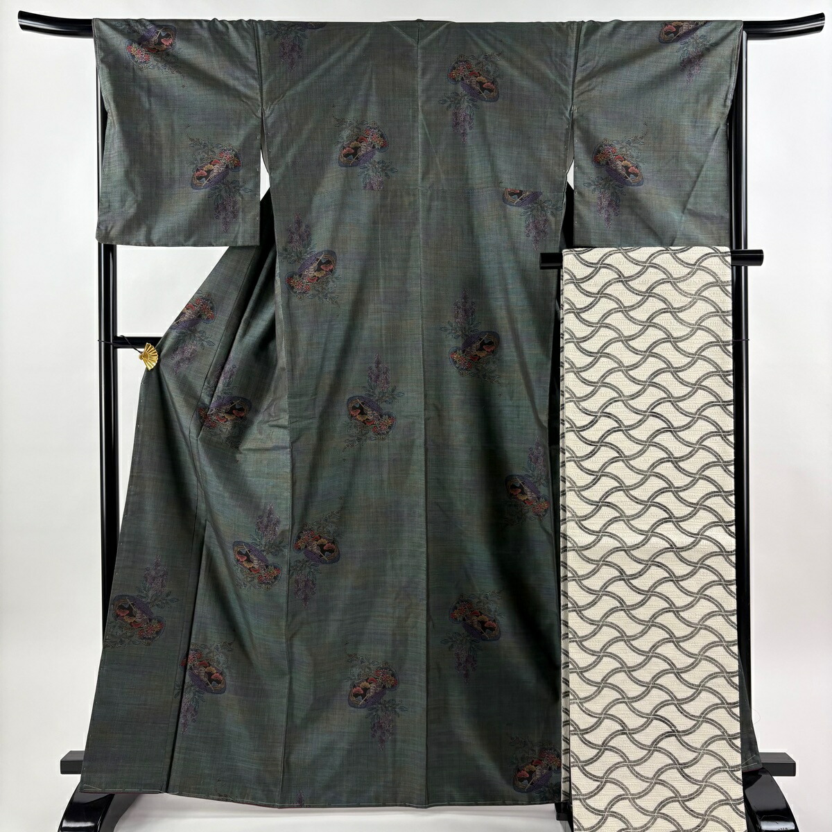 【美品】 大島紬 身丈166cm 裄丈66.5cm M 袷 袋帯セット 純泥染 証紙あり 貝合わせ 草花 深緑 正絹 名品 【中古】 msp50