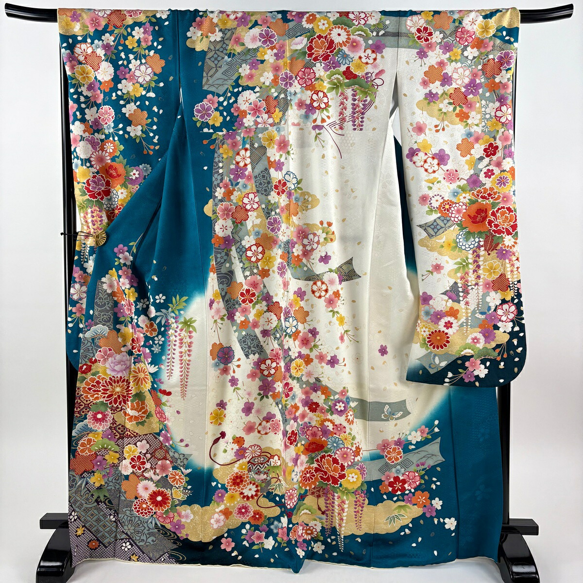 【美品】 振袖 身たけ170糎 裄丈68糎 L 袷 菊 熨斗 金彩 銀通し 青緑 正絹 珠玉 【中古】