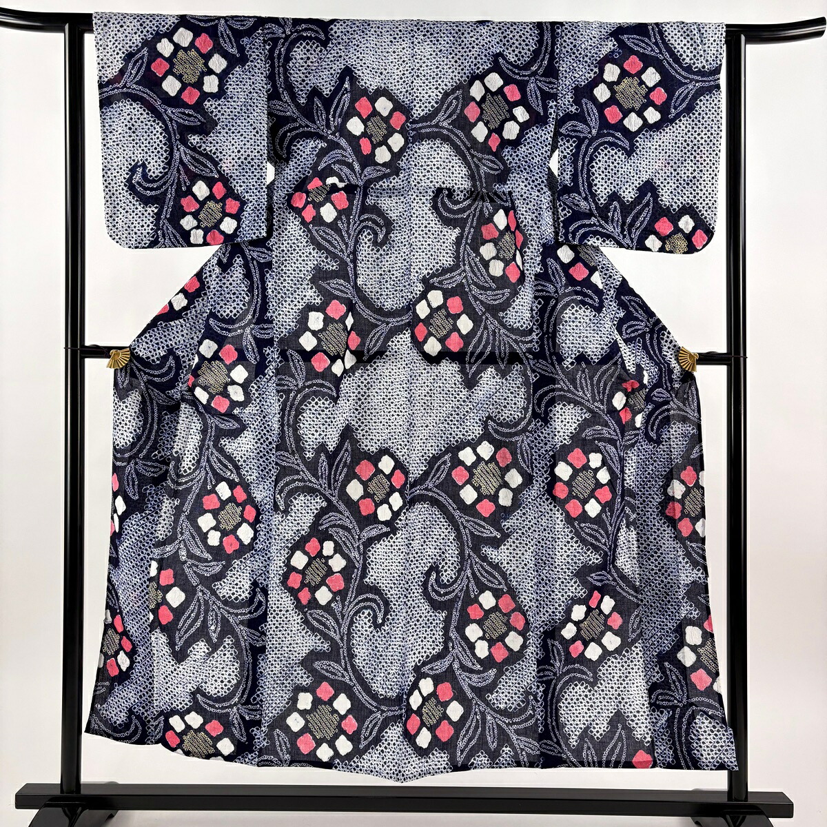 浴衣 身丈153cm 裄丈62cm S 絞り浴衣 花唐草 紺色 綿 名品 【中古】