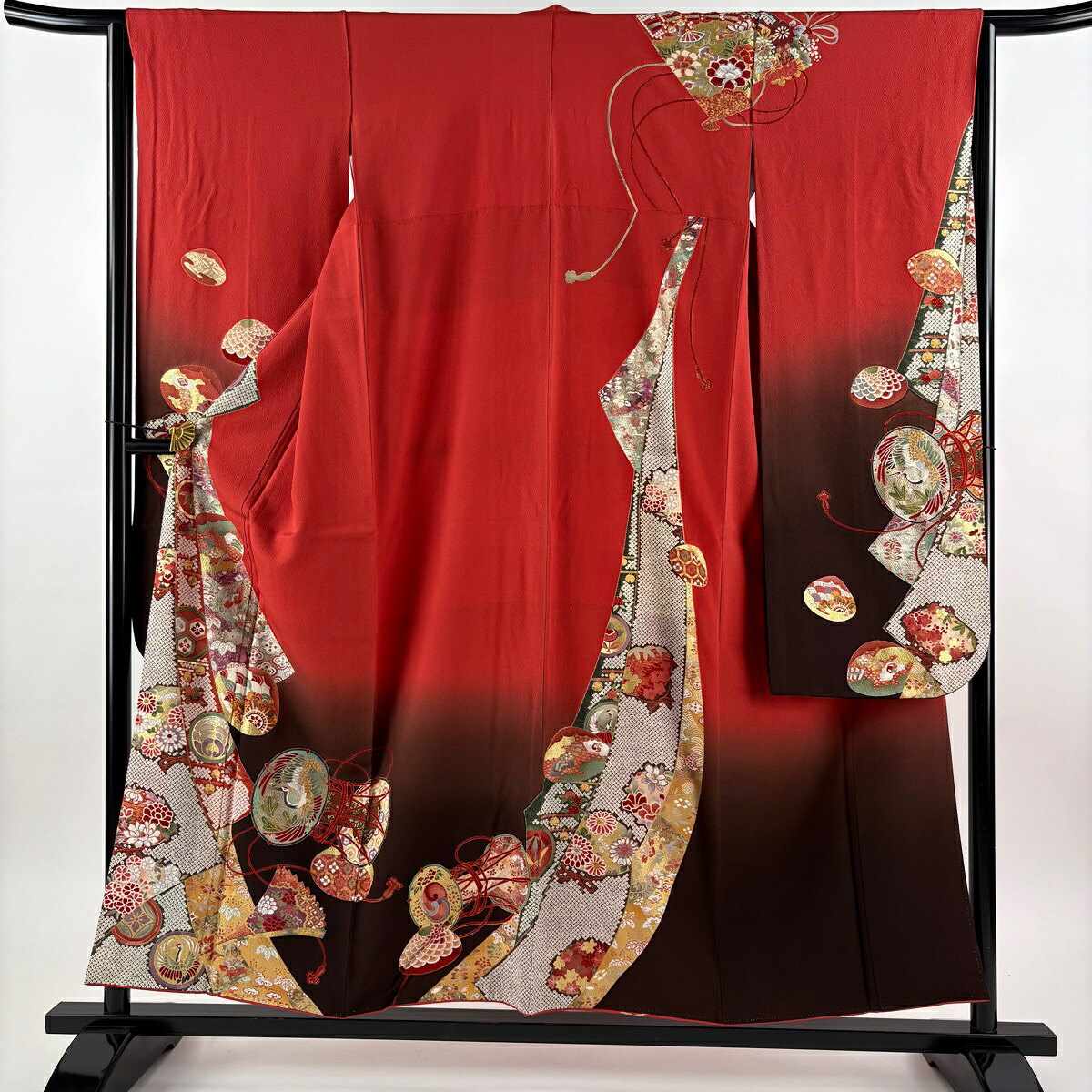 振袖 身丈154cm 裄丈63.5cm S 袷 鼓 貝合わせ 金銀彩 染め分け 茜色 正絹 名品 【中古】