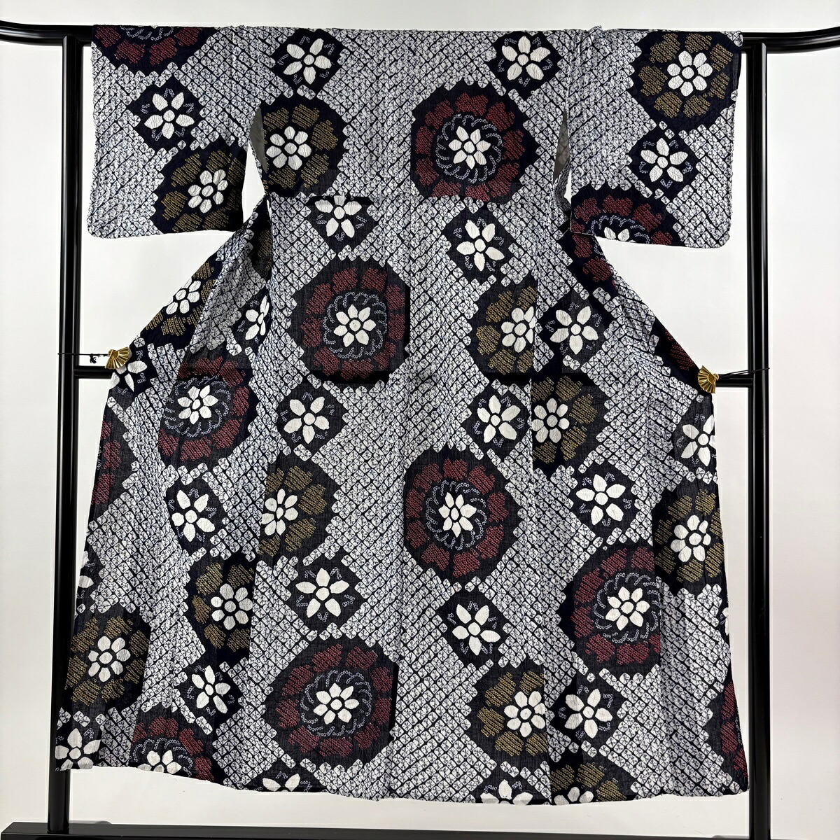 浴衣 身丈150cm 裄丈61cm S 絞り浴衣 草花 紺色 綿 名品 【中古】