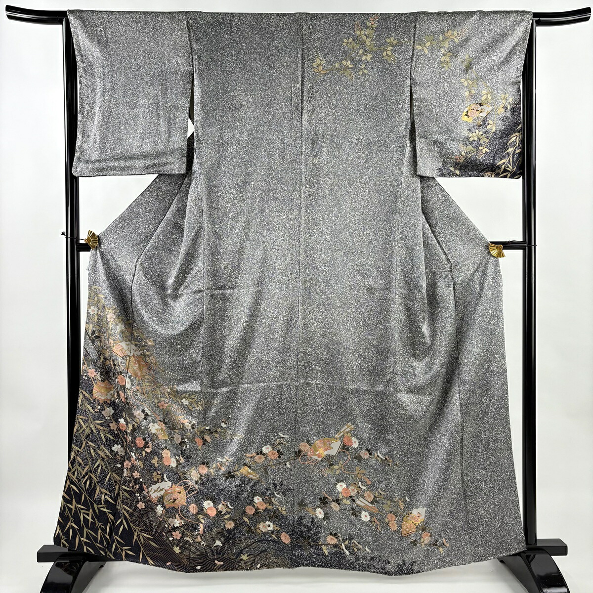 訪問着 身丈162cm 裄丈64.5cm M 袷 草花 糸巻き 金彩 黒灰 正絹 秀品 【中古】