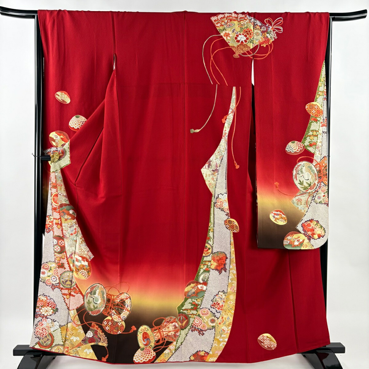 【美品】 振袖 身丈162cm 裄丈65cm M 袷 鼓 草花 金銀彩 ぼかし 赤 正絹 秀品 【中古】 msp50