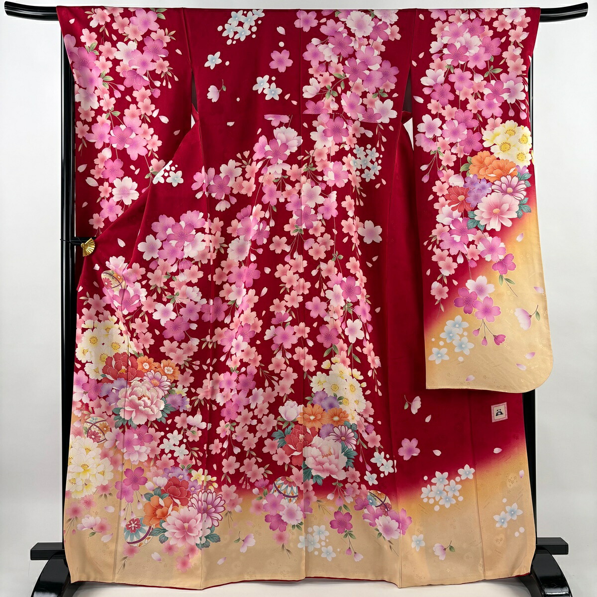 【美品】 振袖 身丈169.5cm 裄丈68cm L 袷 牡丹 桜 刺繍 箔 赤 正絹 名品 【中古】