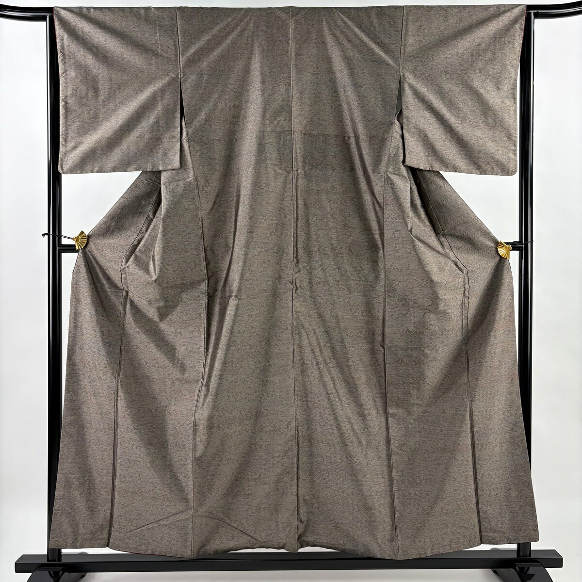 大島紬 身丈157.5cm 裄丈65cm M 袷 証紙あり 幾何学模様 灰茶 正絹 名品 【中古】