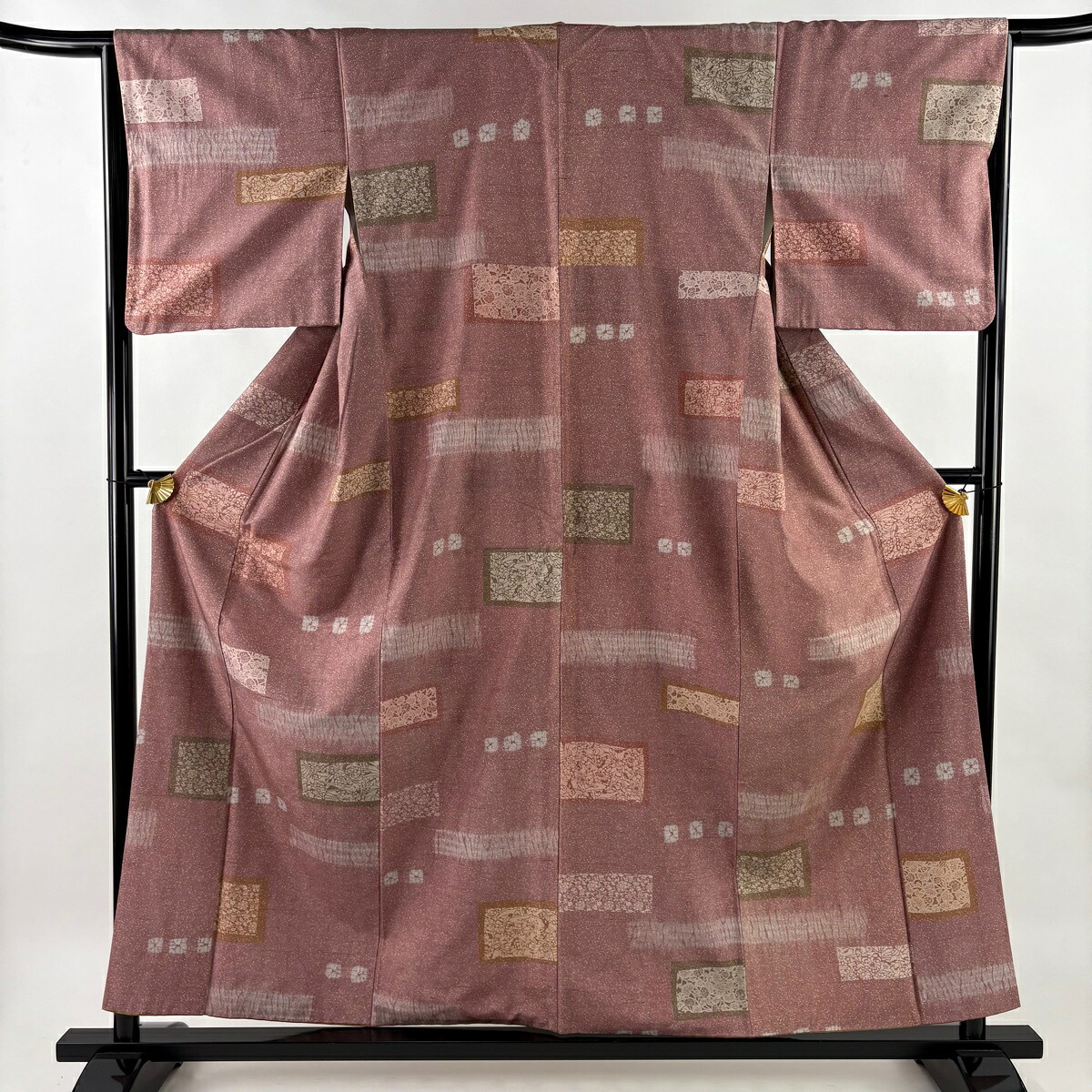 小紋 身丈158.5cm 裄丈65cm M 袷 紬地 花唐草 草花 絞り 赤紫 正絹 名品 【中古】 msp50