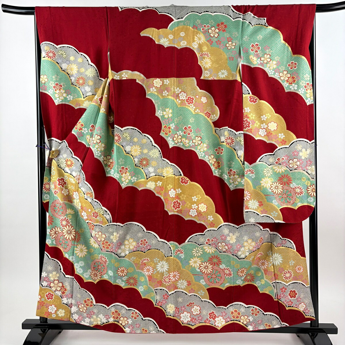 振袖 身丈160.5cm 裄丈66.5cm M 袷 菊 雲文 金銀彩 赤 正絹 名品 【中古】 13,528円