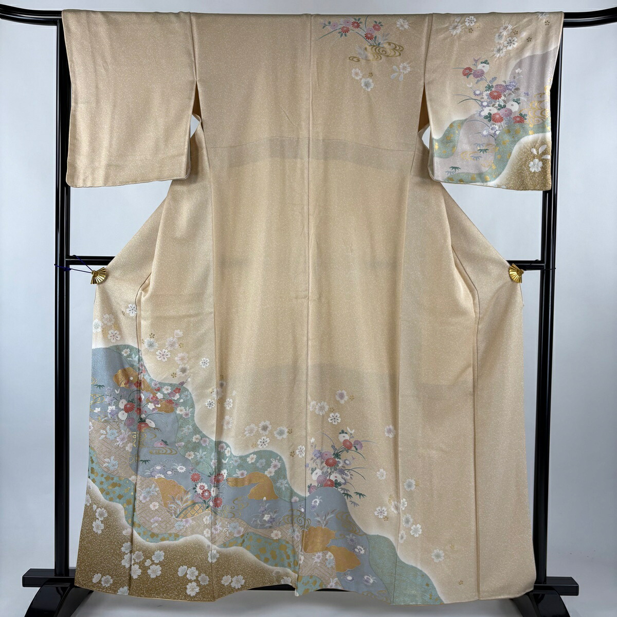 訪問着 身丈159.5cm 裄丈66.5cm M 袷 草花 流水 金彩 ぼかし ベージュ 正絹 名品 【中古】