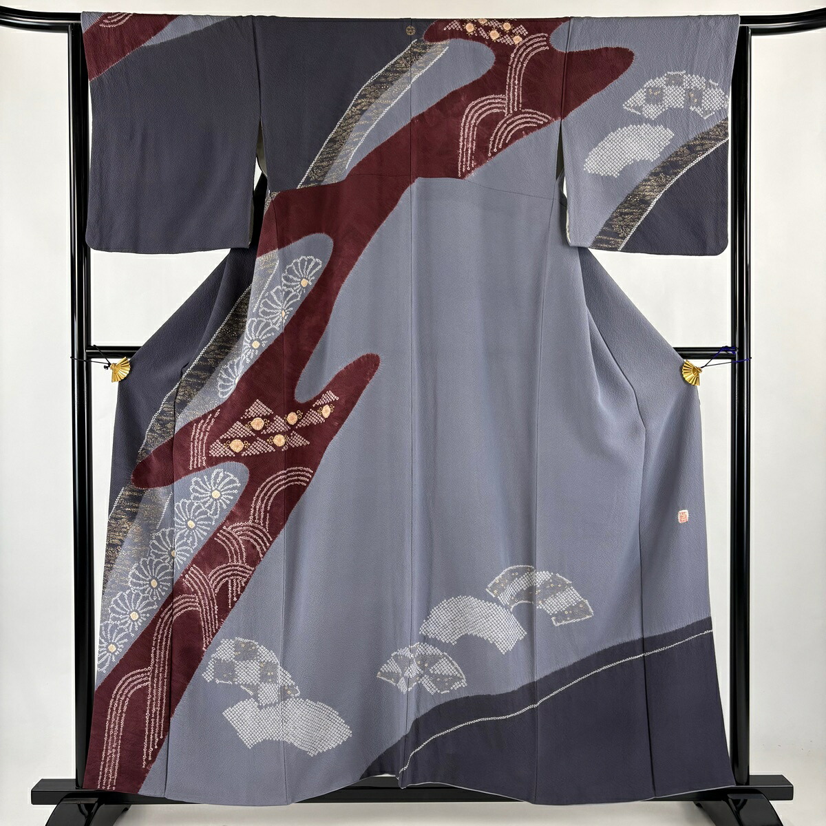 訪問着 身丈157cm 裄丈65cm M 袷 滝泰 落款あり 扇面 花 金彩 絞り 灰紫 正絹 名品 一つ紋 【中古】