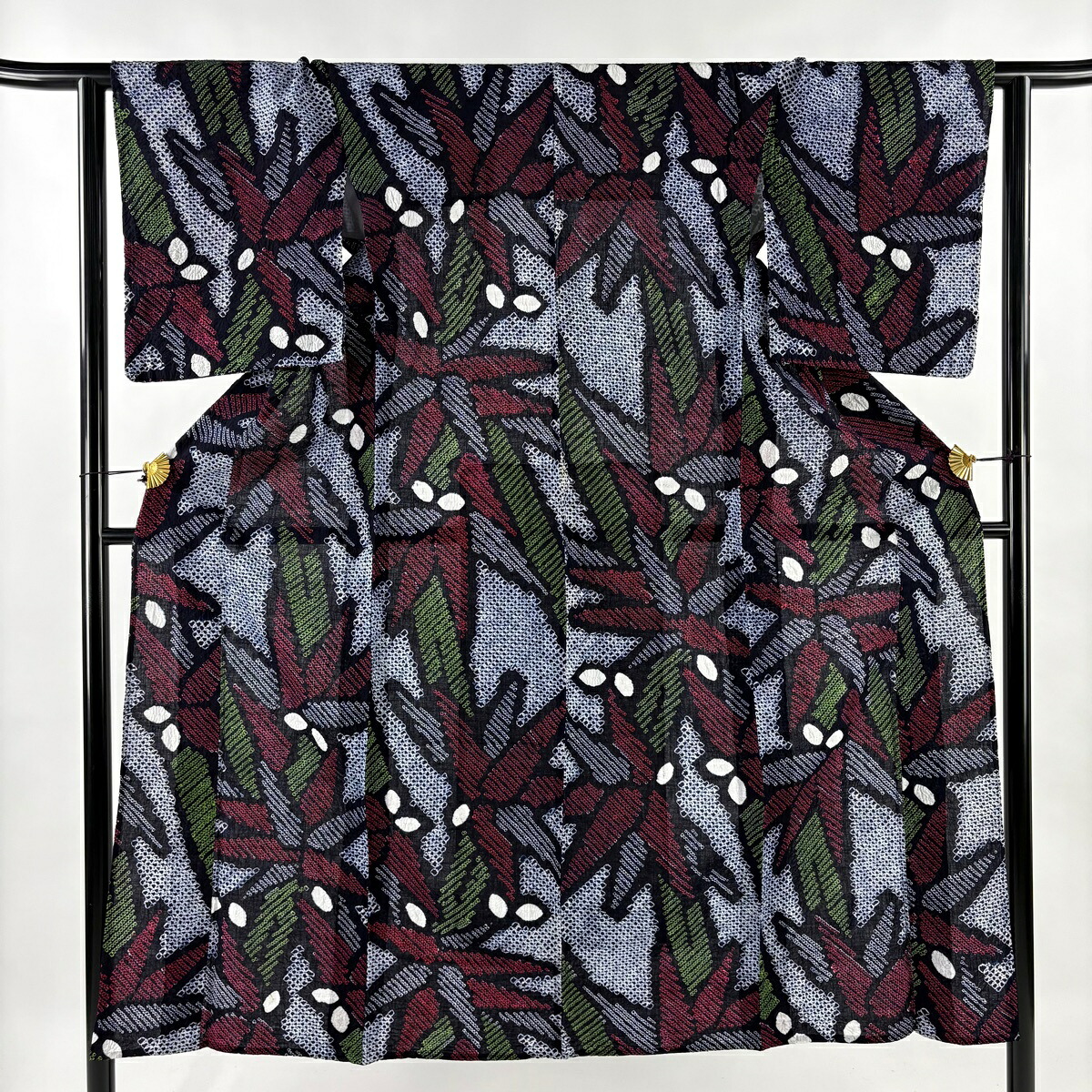 浴衣 身丈148.5cm 裄丈62cm S 絞り浴衣 幾何学模様 濃紺 綿 名品 【中古】 msp50