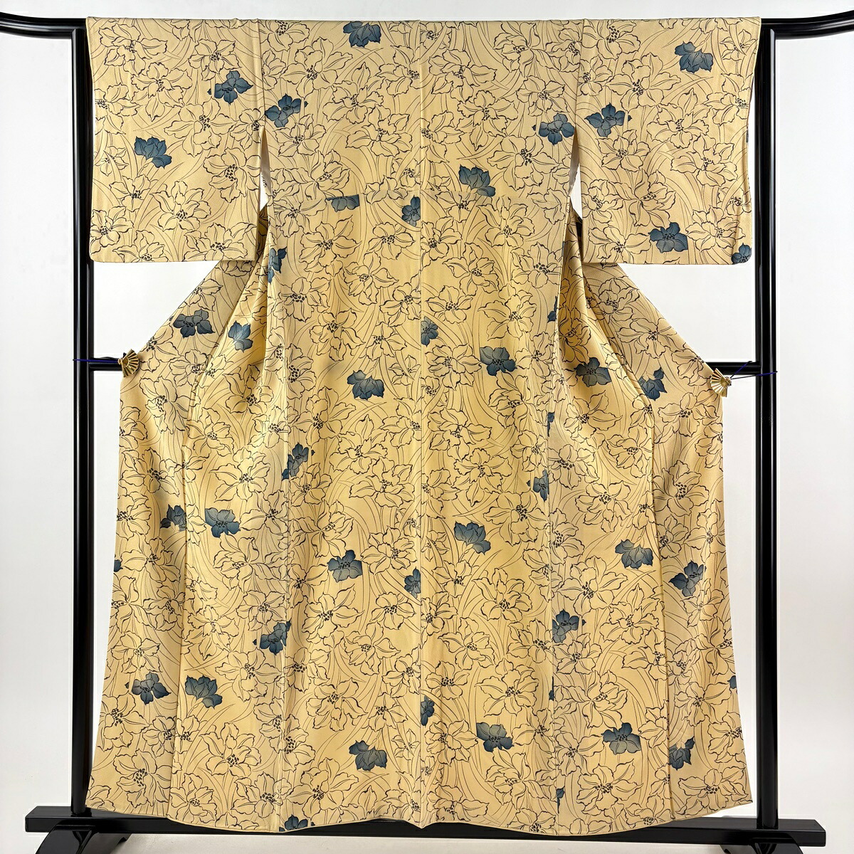 小紋 身丈156.5cm 裄丈63.5cm S 袷 草花 薄オレンジ 正絹 秀品 【中古】