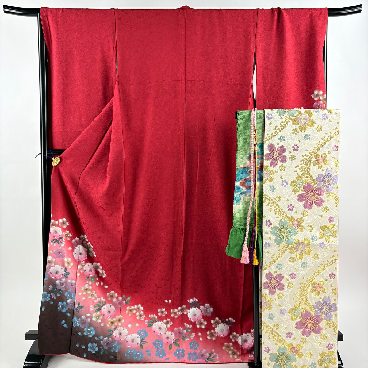 【美品】 振袖 身丈170.5cm 裄丈67cm M 袷 袋帯フルセット 桜 花びら 染め分け ぼかし 赤 正絹 秀品 【中古】