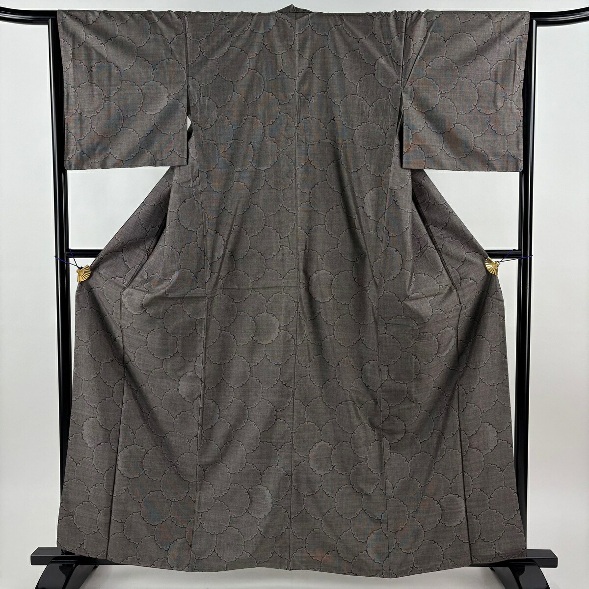 紬 身丈162cm 裄丈64.5cm M 袷 雪輪 焦茶色 正絹 秀品 【中古】
