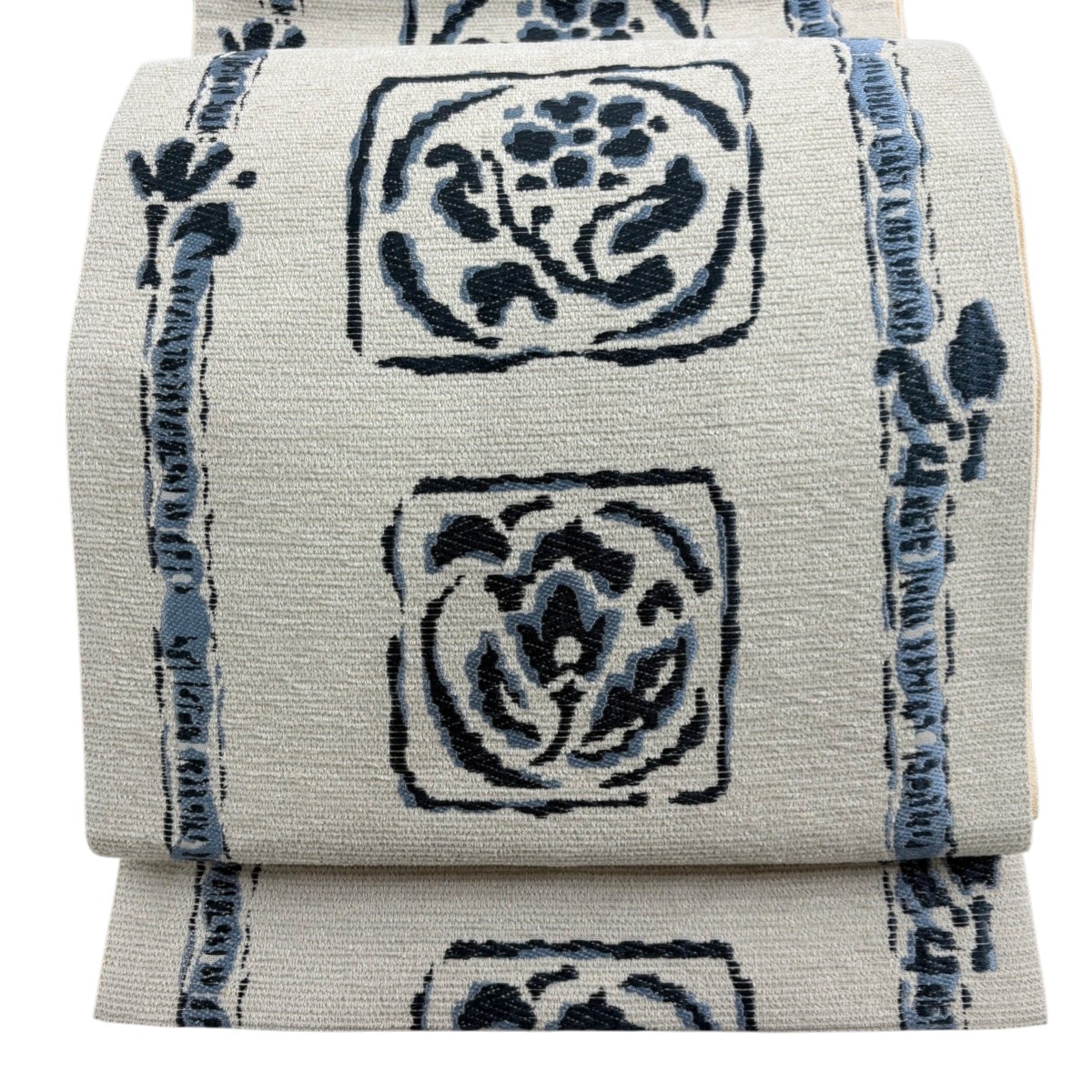 【美品】 袋帯 名品 草花 刺繍 灰白 六通 正絹 【中古】 msp50