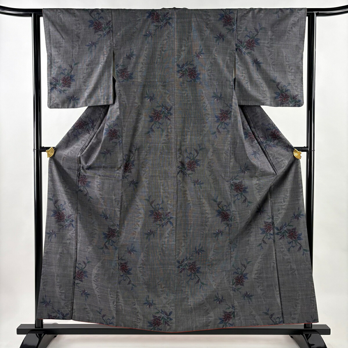 【美品】 紬 身丈160cm 裄丈62.5cm S 袷 枝花 黒灰 正絹 秀品 【中古】