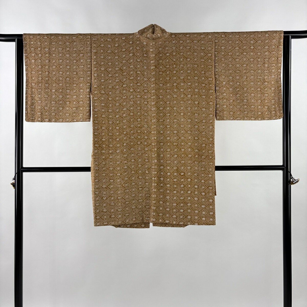 【美品】 道中着 身丈94cm 裄丈62cm S 和装コート 菱 花 絞り 茶色 正絹 秀品 【中古】 msp50