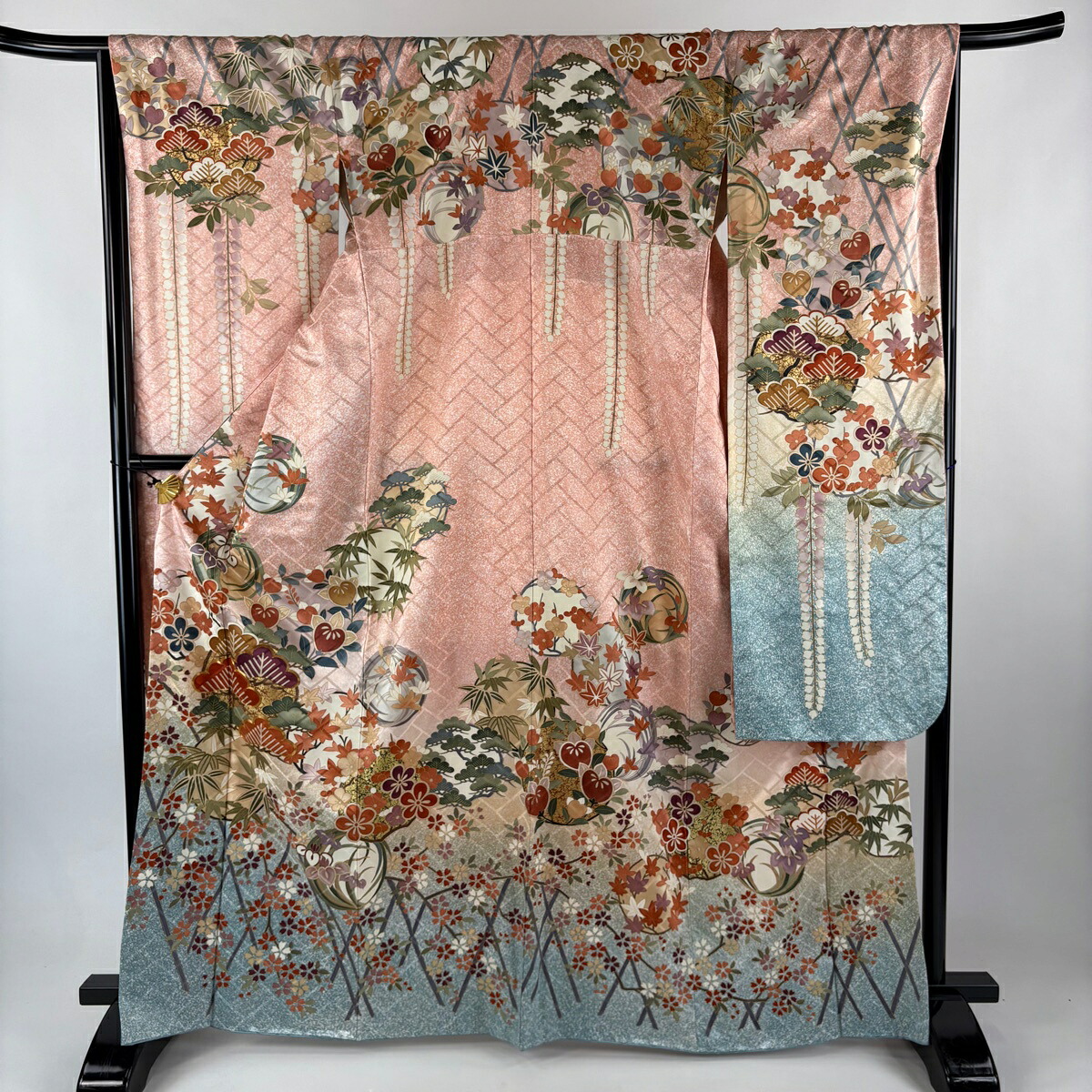 振袖 身丈166cm 裄丈67.5cm L 袷 松竹梅 花丸文 金糸 金彩 ピンク 正絹 名品 【中古】