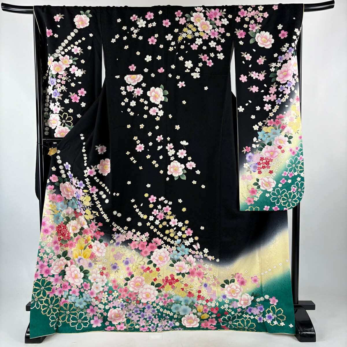 【美品】 振袖 身丈172cm 裄丈68.5cm L 袷 桜 草花 金糸 箔 黒 正絹 名品 【中古】