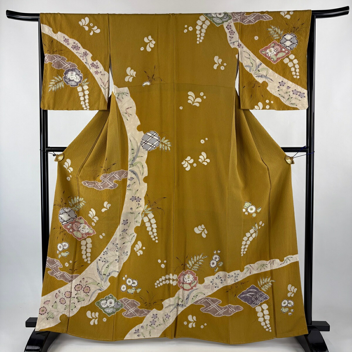 訪問着 身丈164cm 裄丈67cm M 袷 雪芝 草花 絞り 黄土色 正絹 名品 【中古】