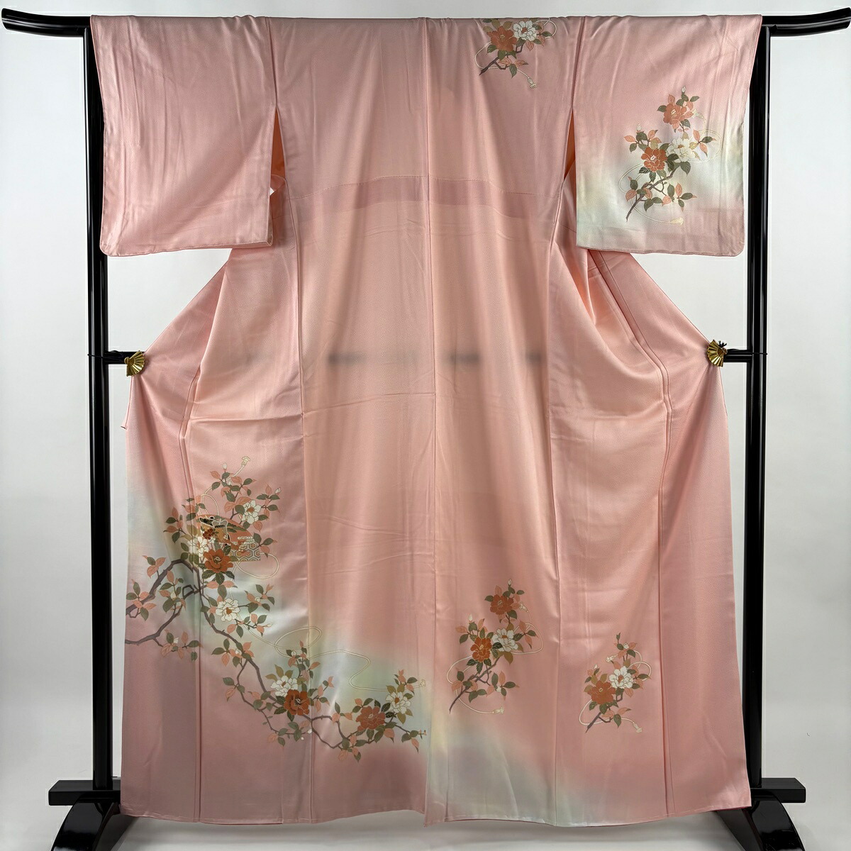 付下げ 身丈164.5cm 裄丈65.5cm M 袷 扇面 椿 金銀彩 ぼかし ピンク 正絹 秀品 【中古】