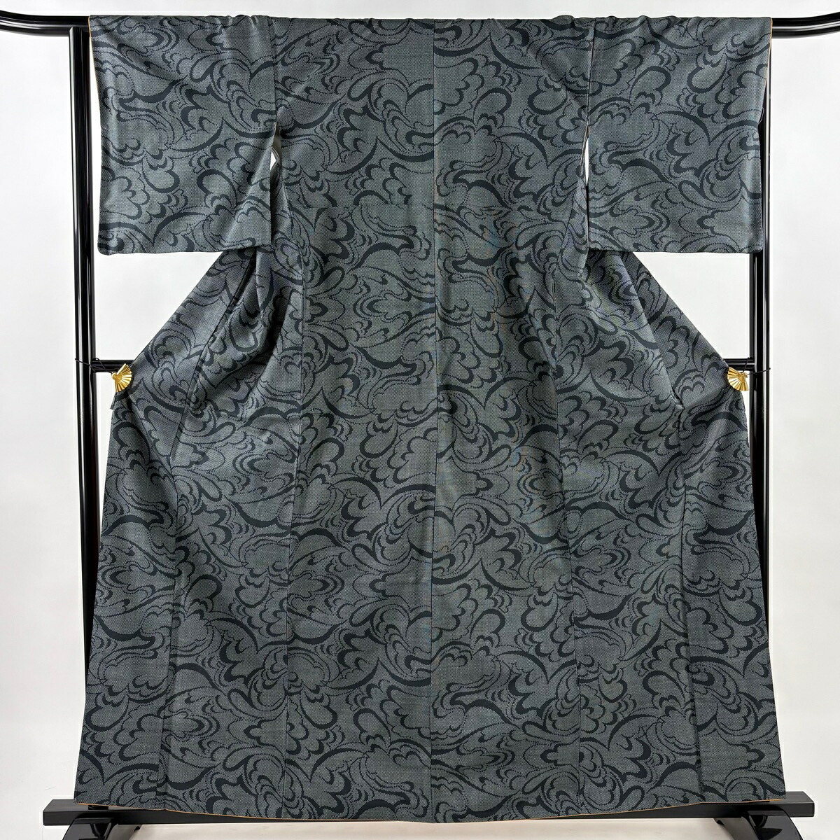 【美品】 紬 身丈161cm 裄丈66cm M 袷 幾何学模様 灰色 正絹 秀品 【中古】