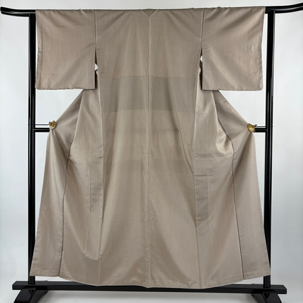【美品】 紬 身丈156.5cm 裄丈62cm S 袷 薄茶色 正絹 名品 【中古】