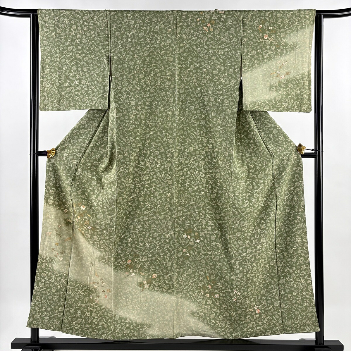 訪問着 身丈155cm 裄丈63.5cm S 袷 宝尽くし 金糸 金彩 よもぎ色 正絹 秀品 【中古】 6,600円