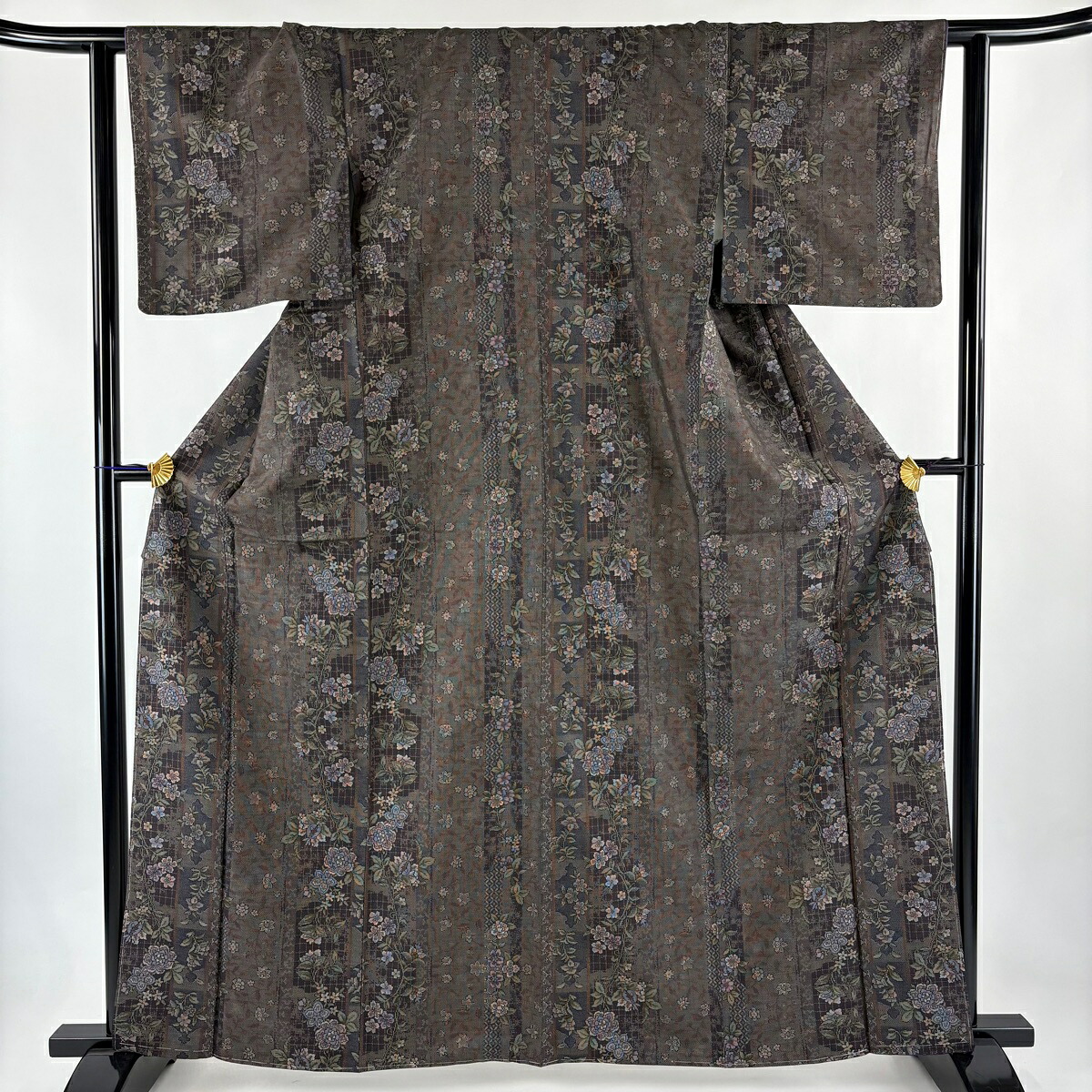 【美品】 紬 身丈164cm 裄丈62cm S 袷 草花 格子 灰茶 正絹 名品 【中古】