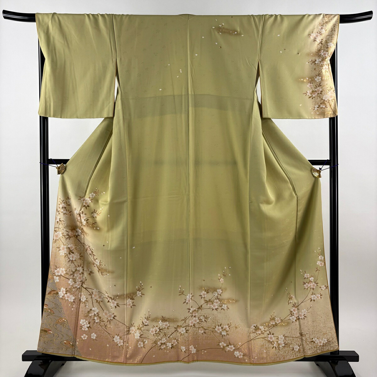 訪問着 身丈160.5cm 裄丈68cm L 袷 やまと 桜 扇 金銀彩 金糸 抹茶色 正絹 名品 【中古】
