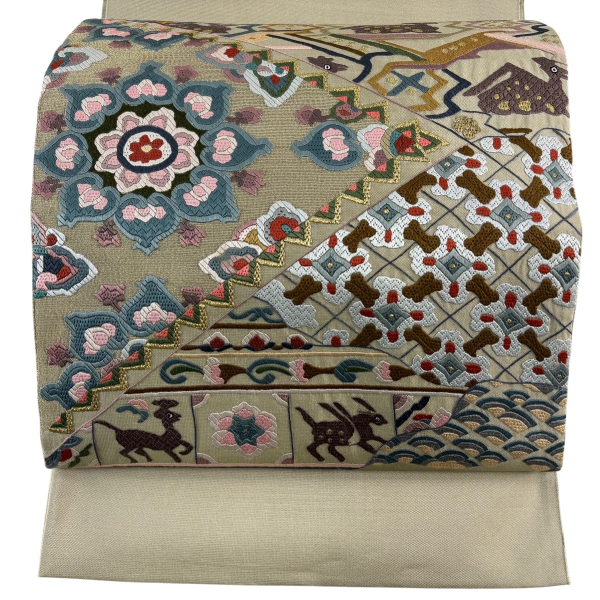 【美品】 袋帯 名品 華文 動物 刺繍 金糸 灰緑 お太鼓柄 正絹 【中古】 msp50