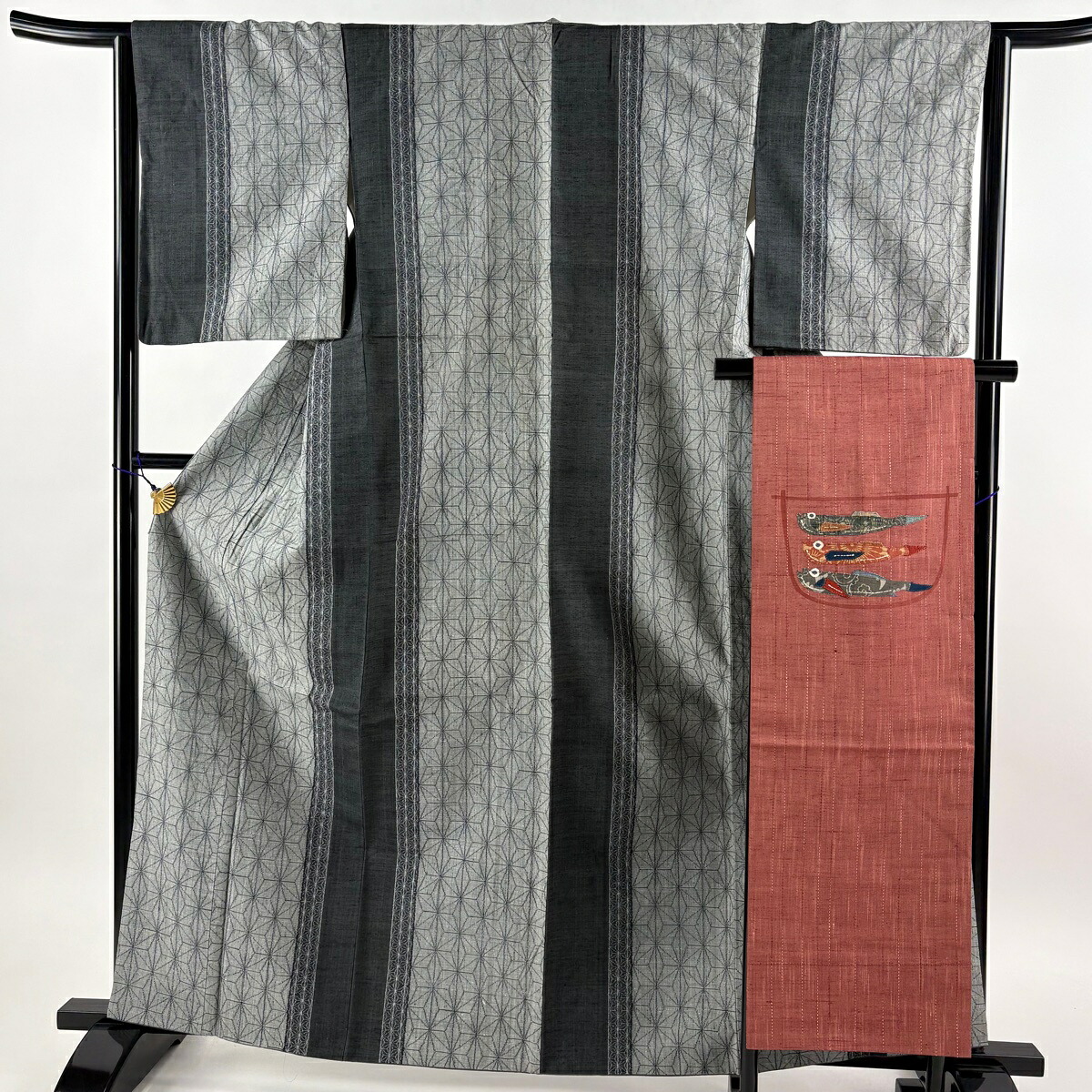 紬 身丈164.5cm 裄丈64.5cm M 袷 名古屋帯セット 麻の葉 縦縞模様 灰色 正絹 秀品 【中古】