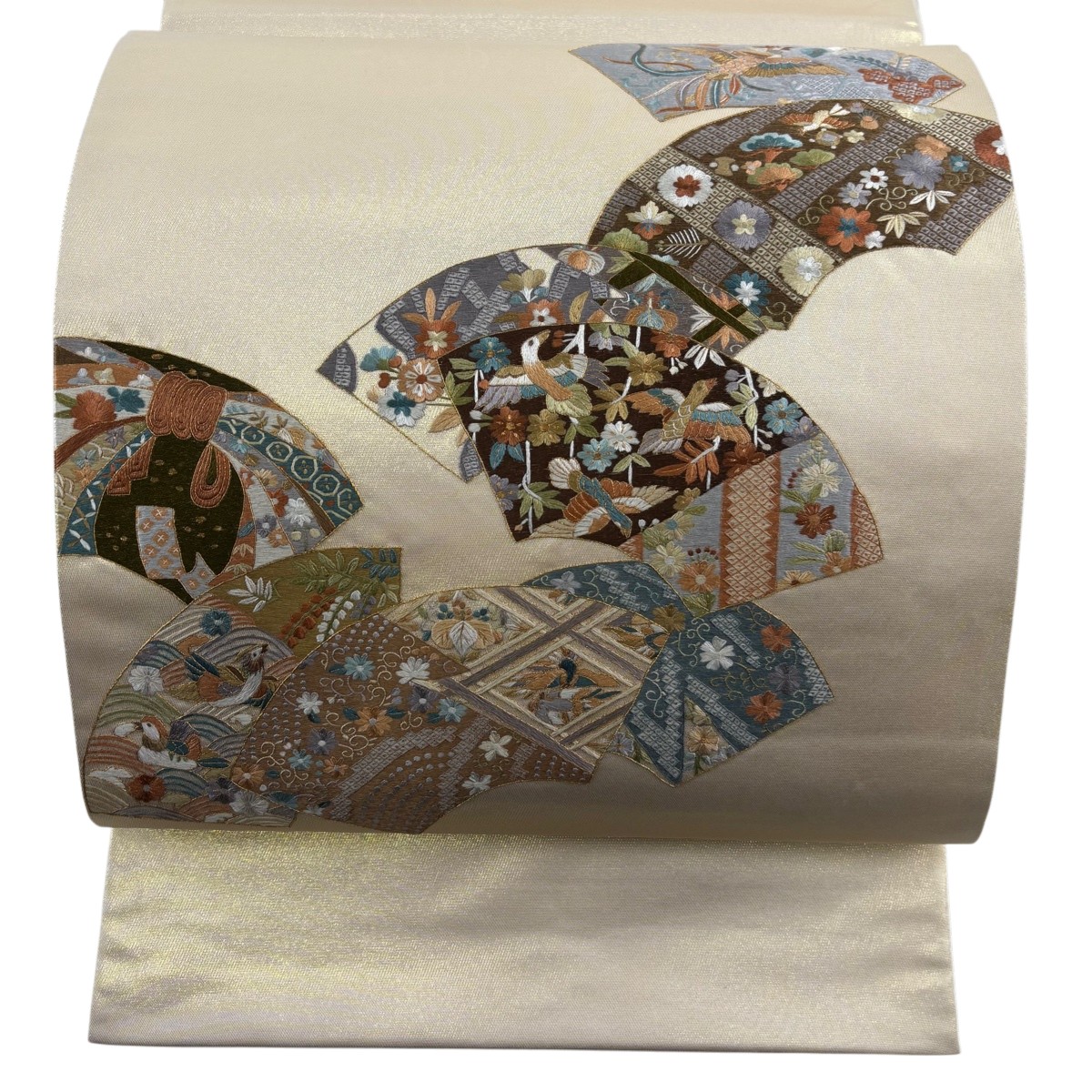 【美品】 袋帯 逸品 蒋雪英 落款あり 雪英導 花鳥 扇面 蘇州刺繍 金糸 金色 お太鼓柄 正絹 【中古】 msp30