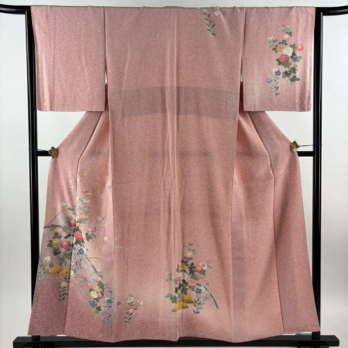 【美品】 訪問着 身丈154.5cm 裄丈64.5cm M 袷 落款あり 草花 流水 ぼかし ピンク 正絹 秀品 【中古】 msp50