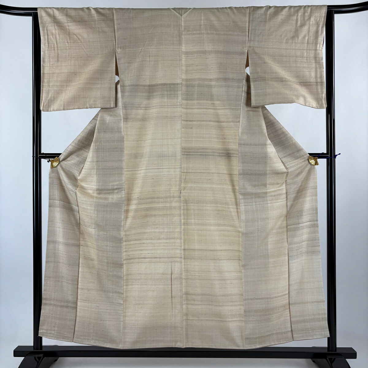 紬 身丈156.5cm 裄丈64cm M 袷 野蚕糸 縞 ベージュ 正絹 逸品 【中古】