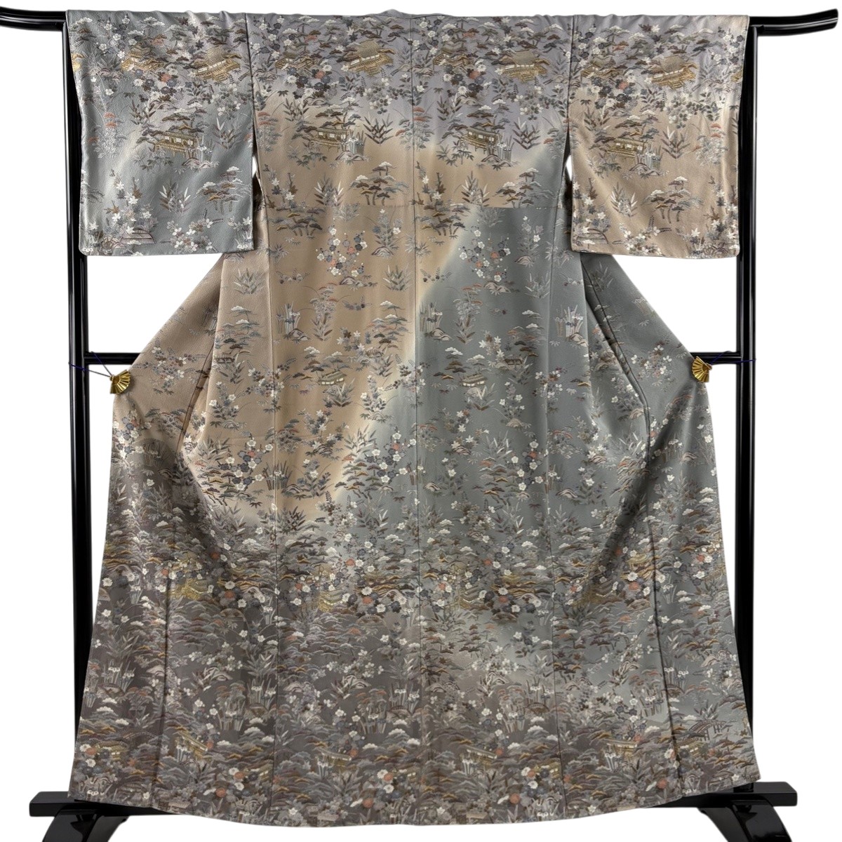 【美品】 訪問着 身丈160.5cm 裄丈65cm M 袷 建物 松竹梅 刺繍 金糸 灰紫 正絹 逸品 【中古】 msp29