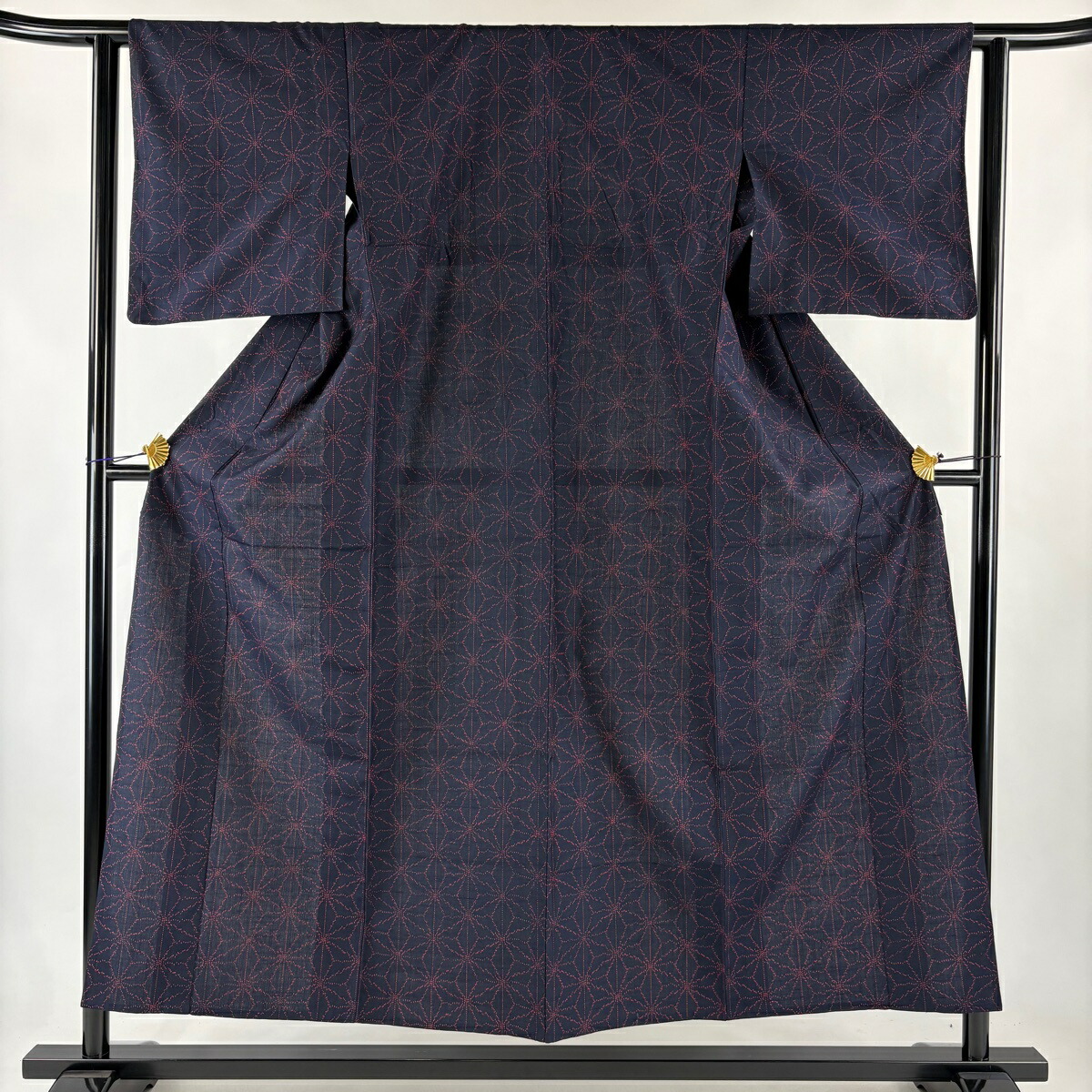 紬 身丈152.5cm 裄丈62cm S 単衣 麻の葉 濃紺 正絹 秀品 【中古】