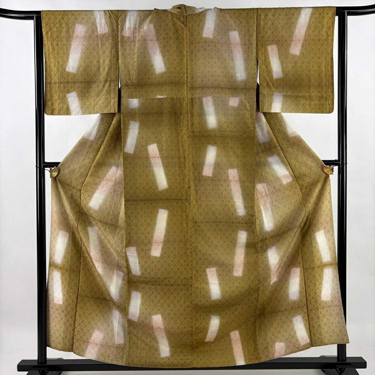 小紋 身丈159cm 裄丈63.5cm S 単衣 紬地 幾何学模様 ぼかし 黄土色 正絹 名品 【中古】 msp30