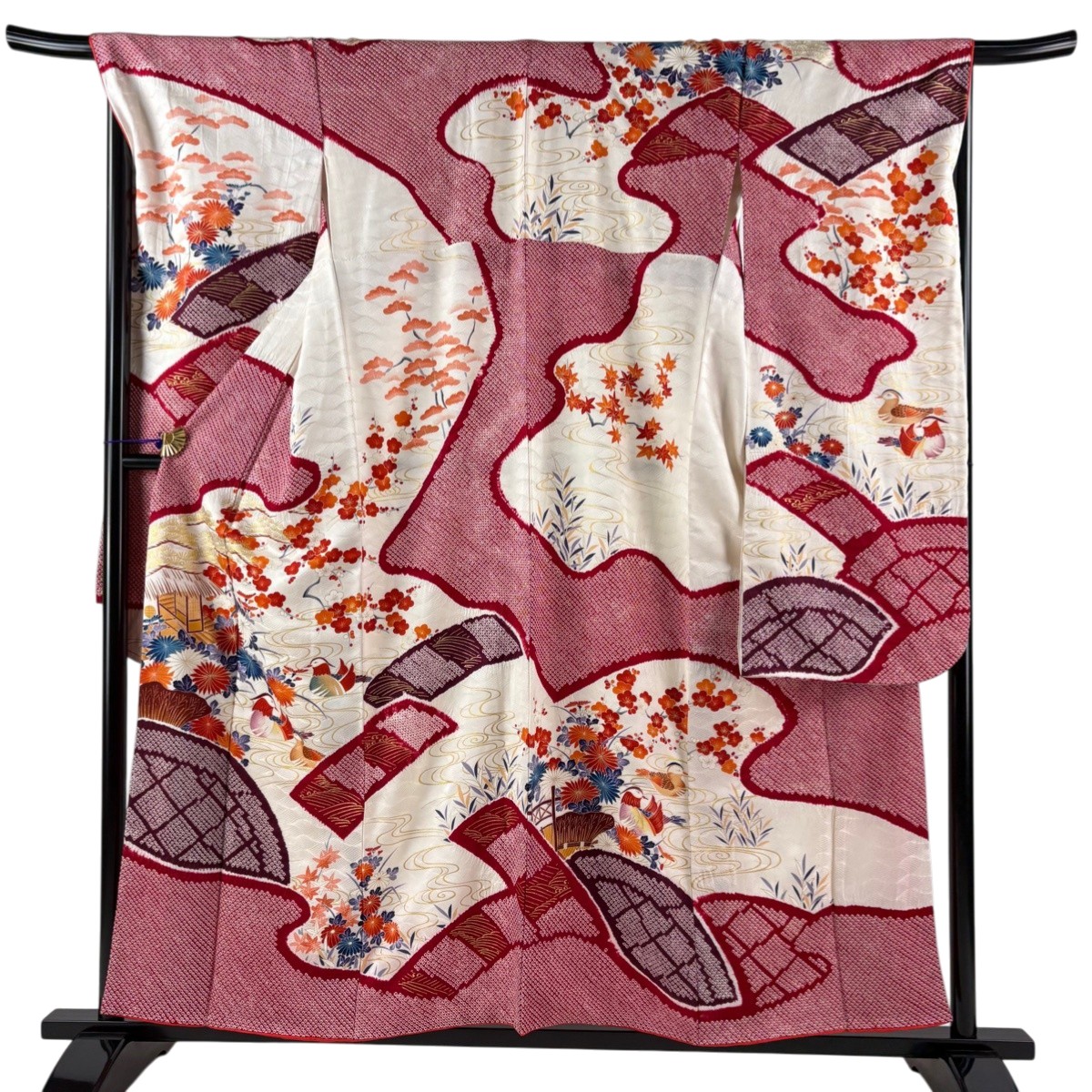 振袖 身丈155.5cm 裄丈68cm L 袷 鴛鴦 草花 金彩 絞り クリーム 正絹 秀品 【中古】 msp30