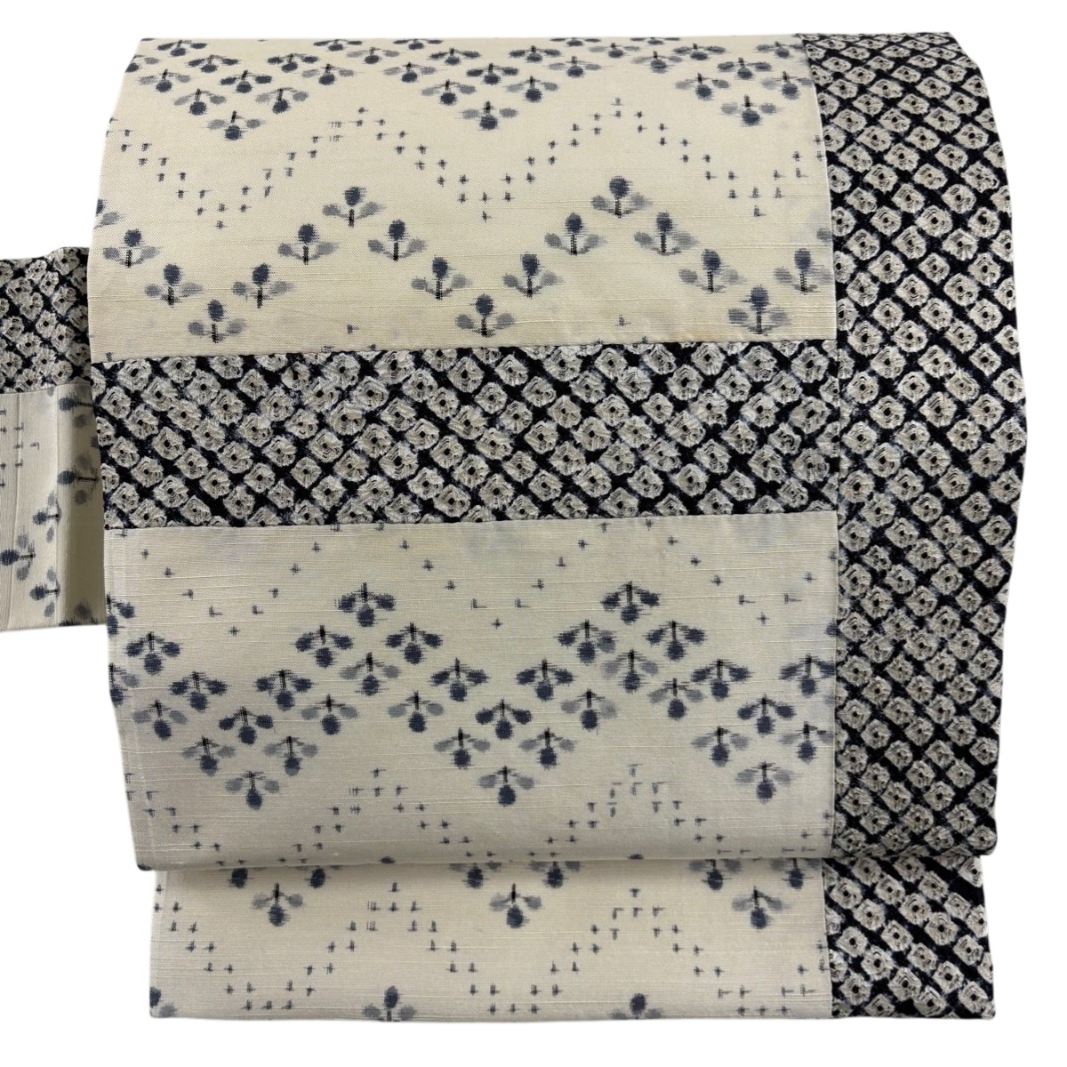 【美品】 名古屋帯 秀品 花 クリーム 正絹 【中古】