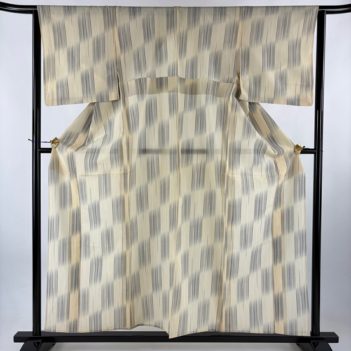 紬 身丈156.5cm 裄丈63.5cm S 薄物 変わり市松 縞 ベージュ 正絹 秀品 【中古】 msp30