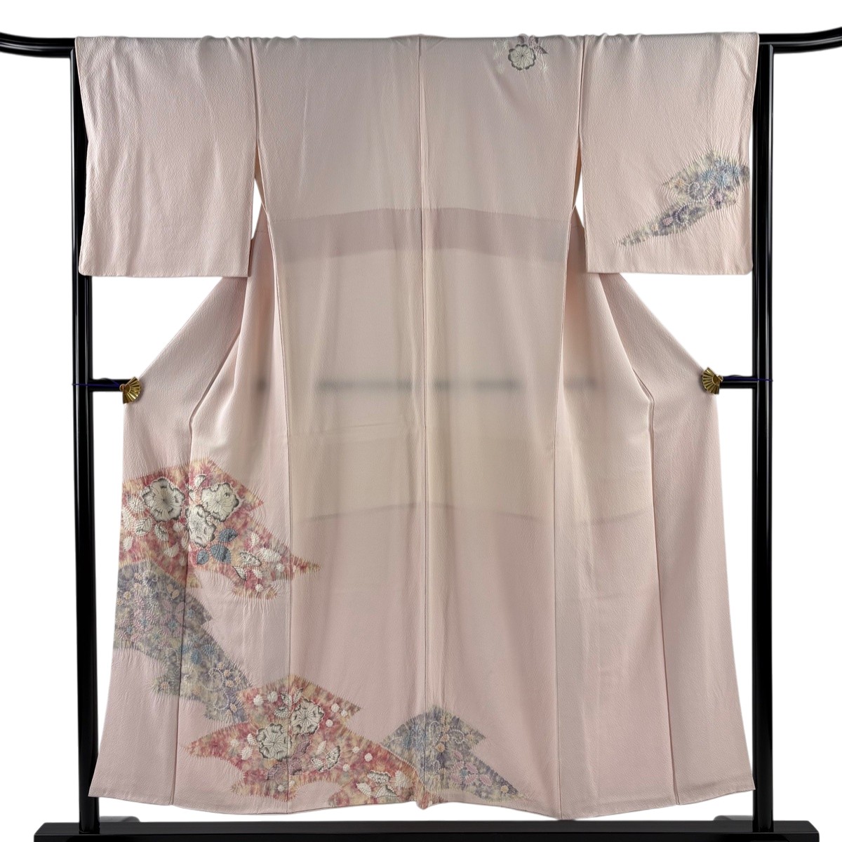 付下げ 身丈151.5cm 裄丈66cm M 袷 辻が花 松皮菱 薄ピンク 正絹 名品 【中古】