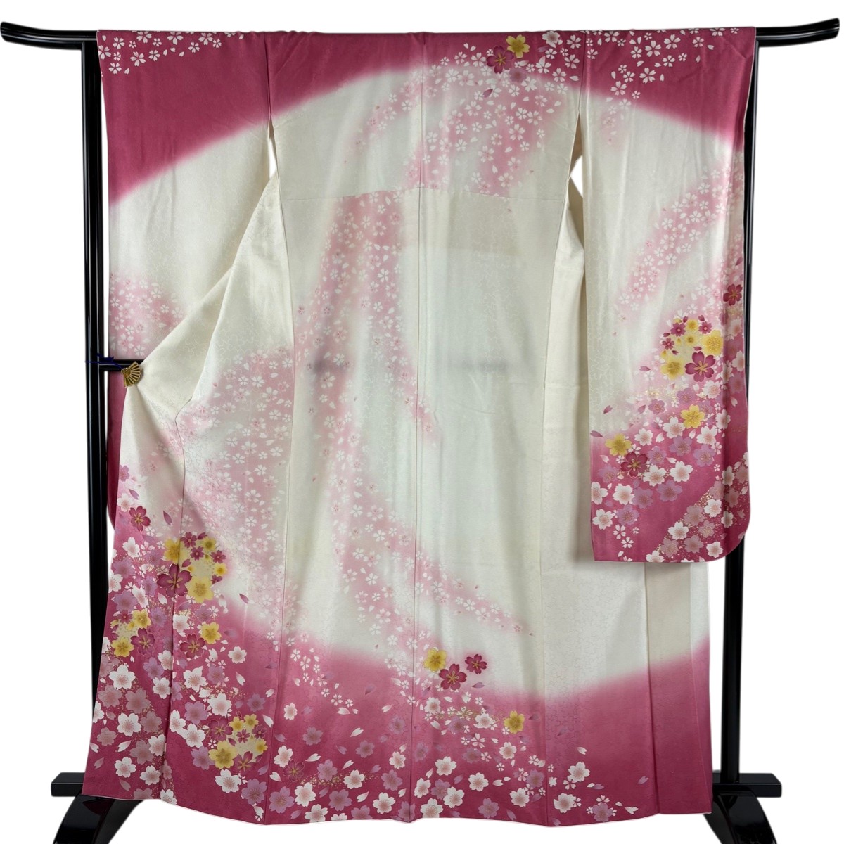 振袖 身丈164cm 裄丈65cm M 袷 桜 花びら 金通し 箔 ピンク 正絹 名品 【中古】