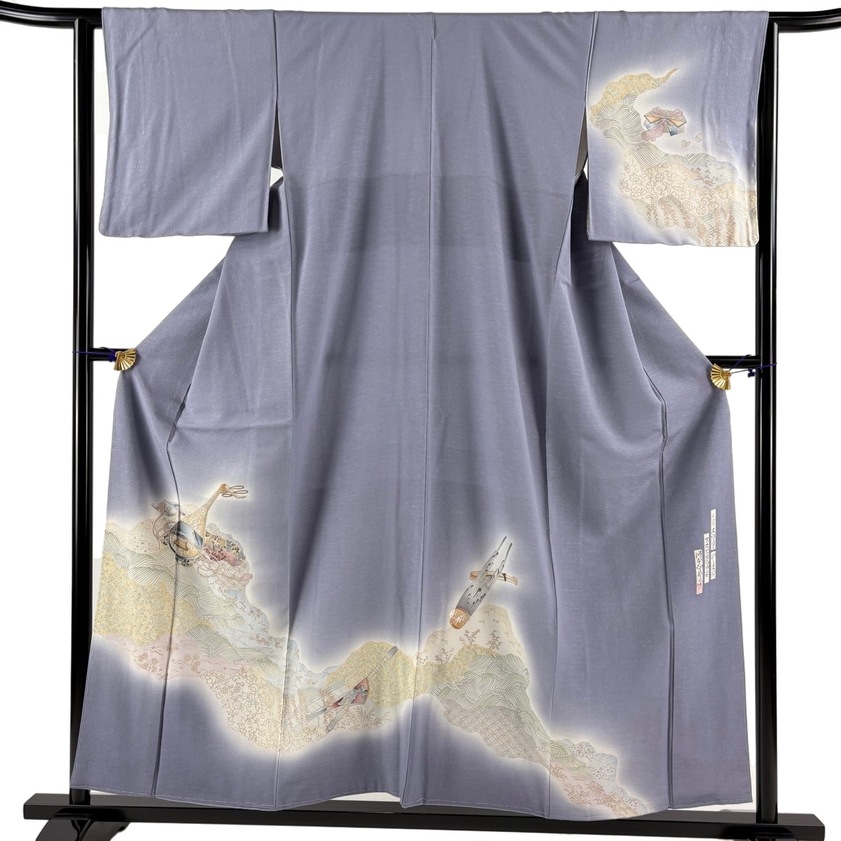 【美品】 付下げ 身丈156cm 裄丈62.5cm S 袷 樽本伊勢蔵 落款あり 琵琶 冊子 金銀彩 ぼかし 青灰色 正絹 名品 【中古】