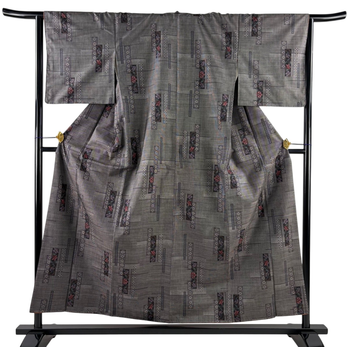 【美品】 紬 身丈156cm 裄丈65cm M 袷 草花 短冊 黒灰 正絹 秀品 【中古】 msp30