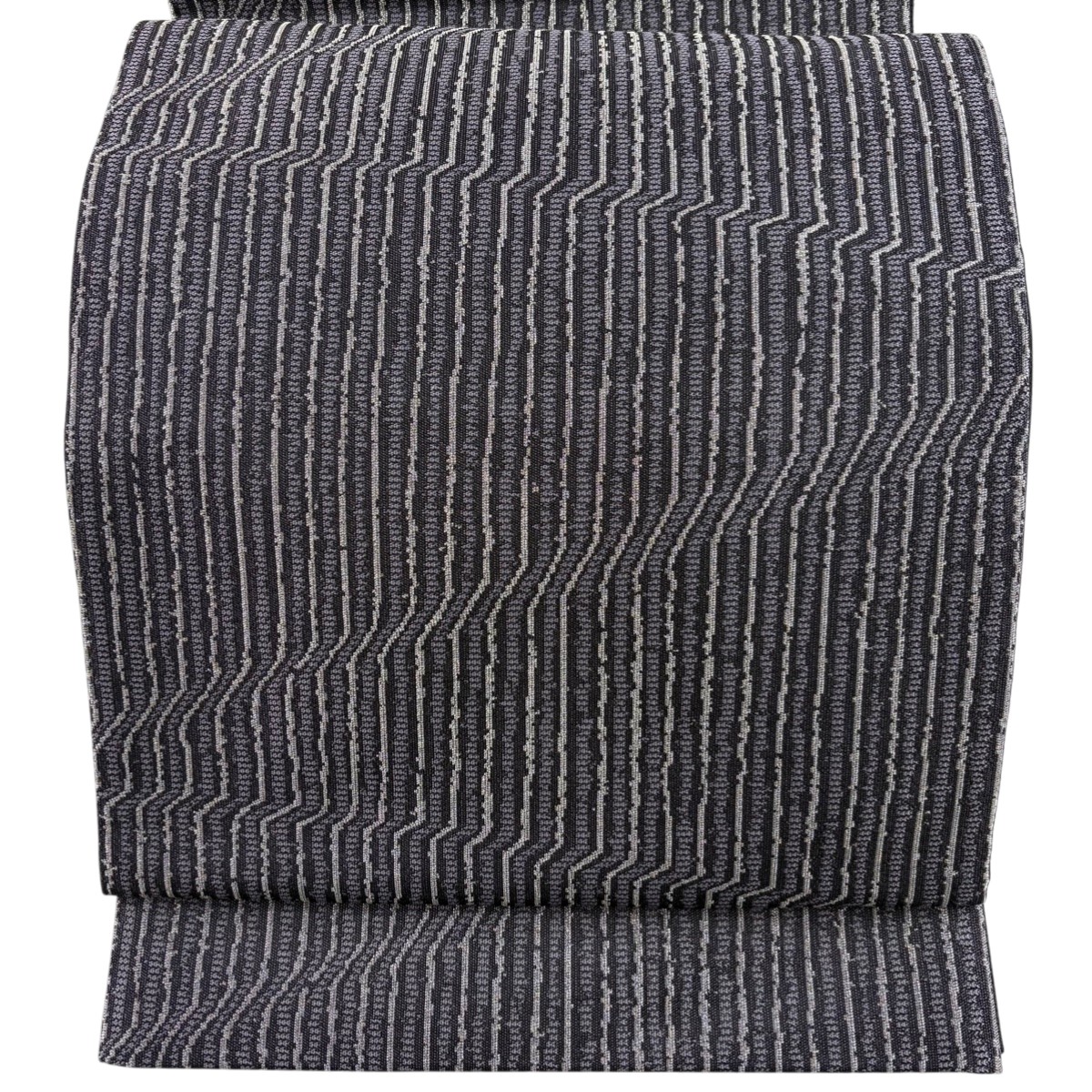 【美品】 袋帯 秀品 縞 幾何学模様 箔 墨色 六通 正絹 【中古】 6,600円