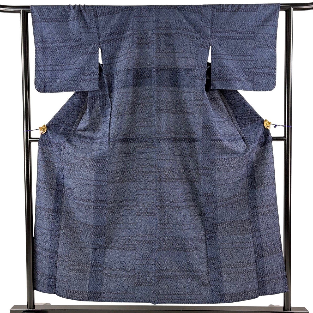 【美品】 お召 身丈154cm 裄丈62cm S 単衣 本塩沢 バチ衿 証紙あり 七宝 麻の葉 紺色 正絹 秀品 【中古】