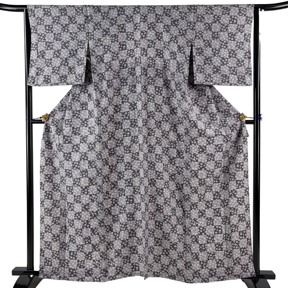 【美品】 小紋 身丈162cm 裄丈63.5cm S 単衣 桜 市松 灰紫 正絹 秀品 【中古】