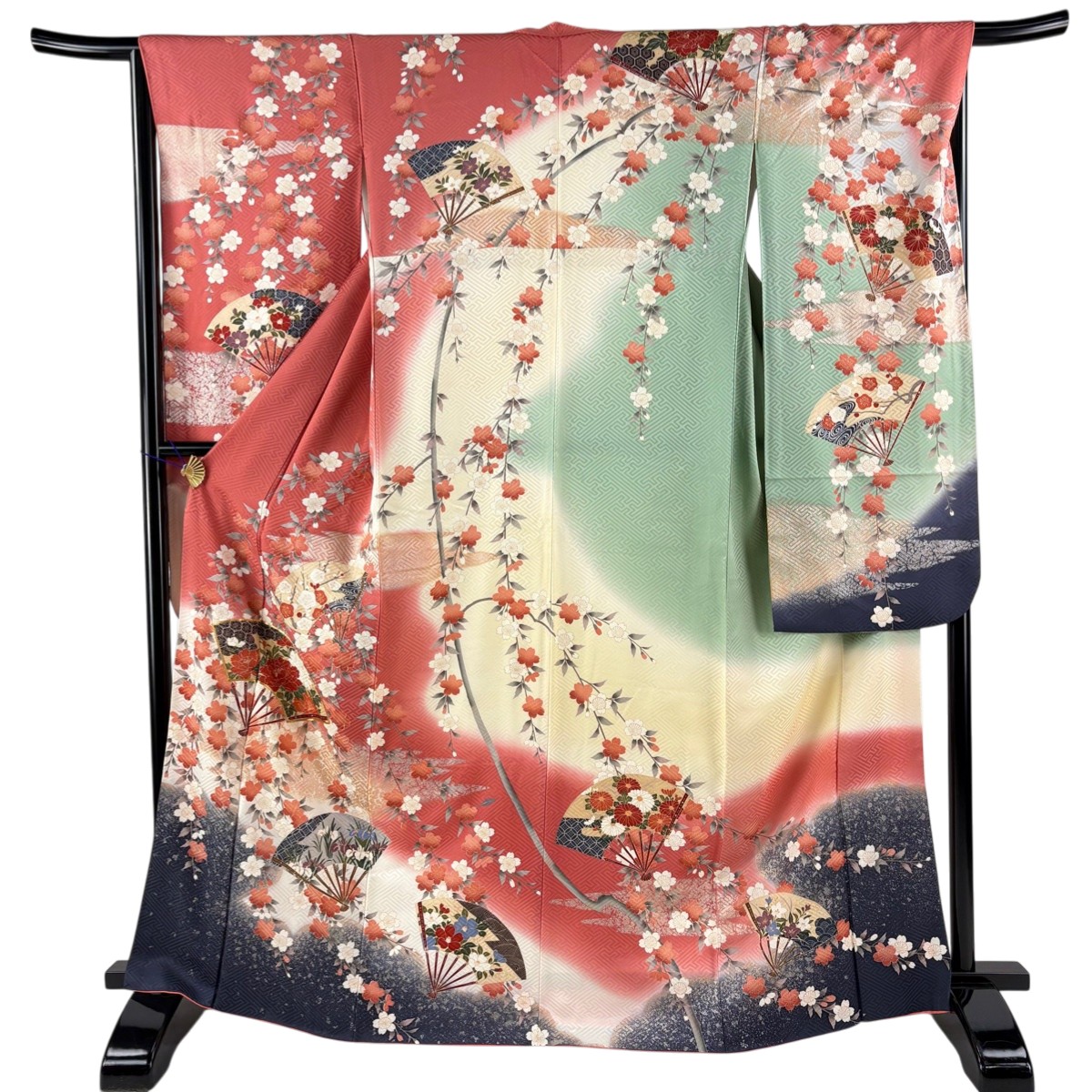 振袖 身丈167.5cm 裄丈66cm M 袷 扇 枝垂れ桜 金糸 銀彩 茜色 正絹 秀品 【中古】 msp30