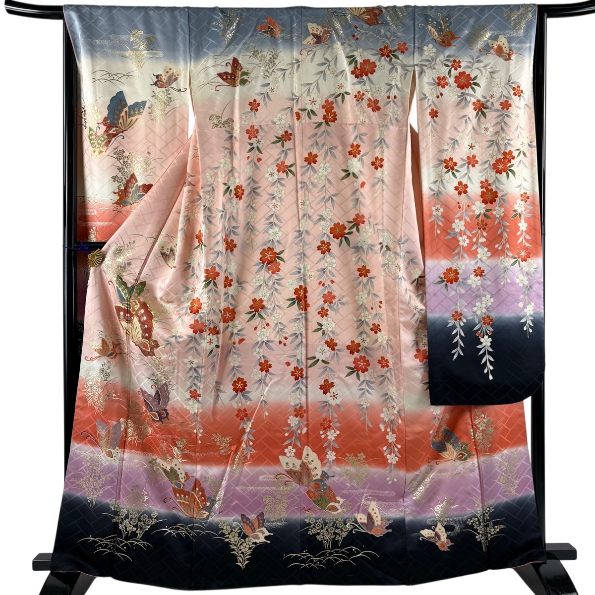 振袖 身丈163cm 裄丈66cm M 袷 蝶 桜 金糸 金彩 ピンク 正絹 秀品 【中古】